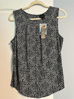 Worthington Black & White Printed Sleeveless Shell